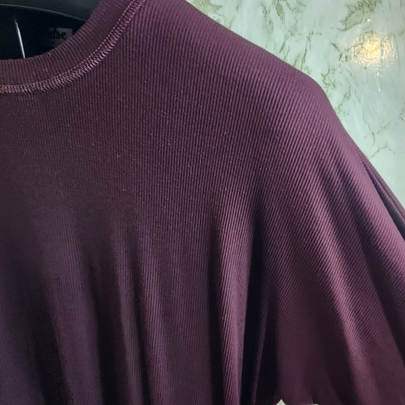 Pulse Ribbed Knit Long Sleeve Top - Picture 4 of 9